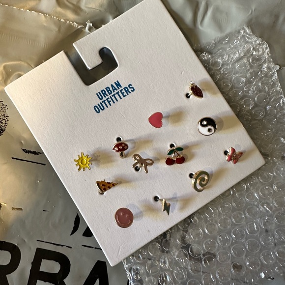 NWT Enamel Post Mismatched Earring Set - Picture 4 of 6